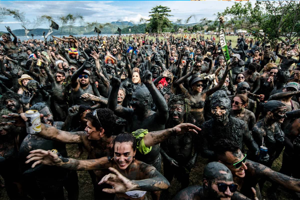 Carnaval de rua e clima festivo em Paraty