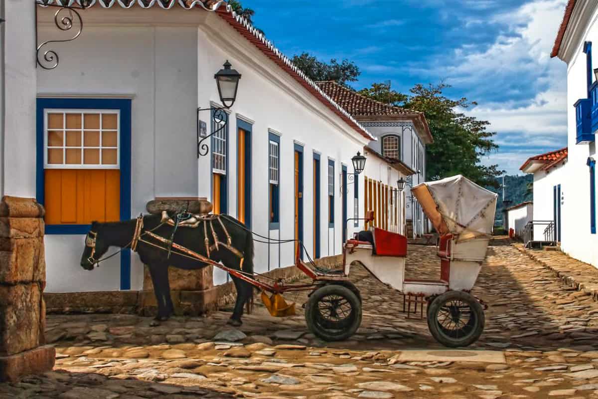 Maio em Paraty: gastronomia caiçara e passeios tranquilos